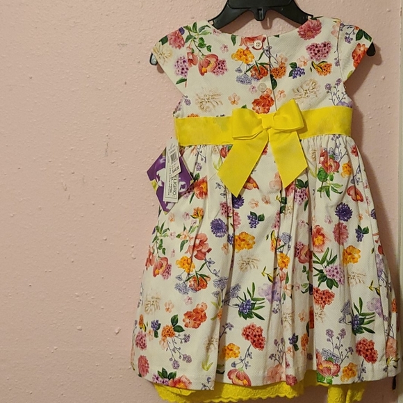 Dress - Picture 2 of 2